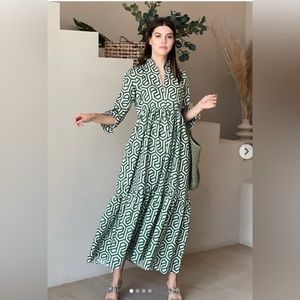 Women maxi dress. Full sleeves.  Extra small.  Summer dress. BTS green